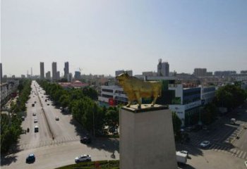 大型銅牛景觀雕塑-城市轉盤廣場動物牛雕塑